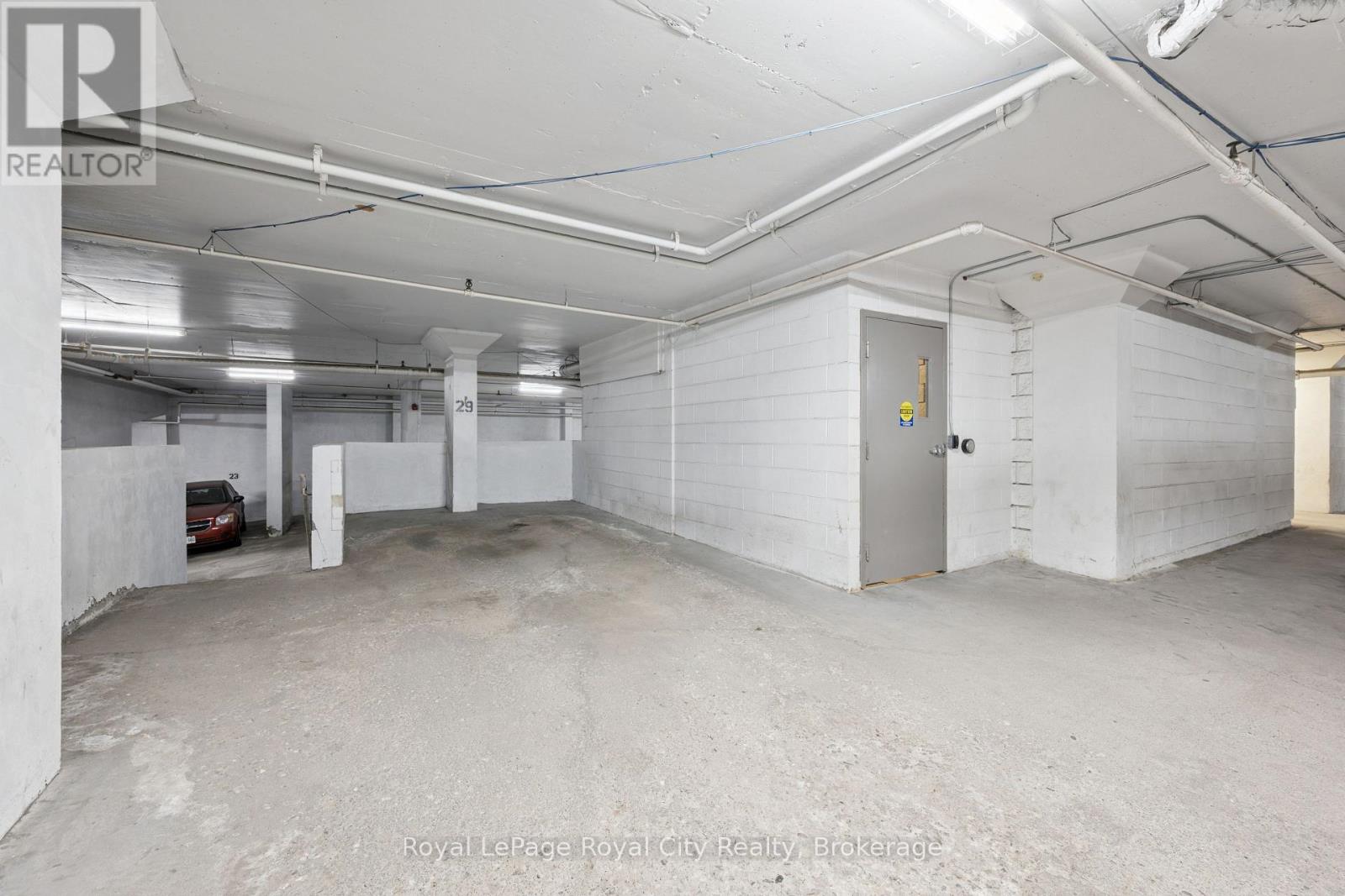 #903 55 YARMOUTH STREET - Image 34