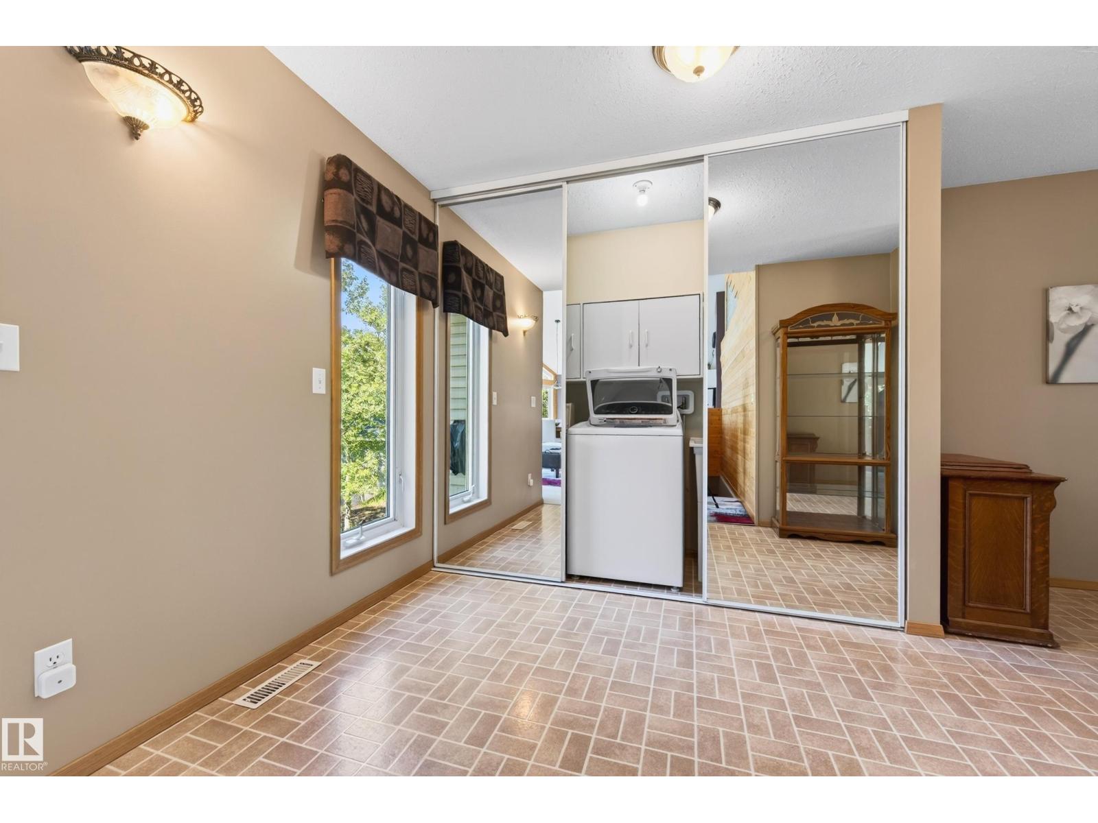 #53 51263 RGE ROAD 204 - Image 27