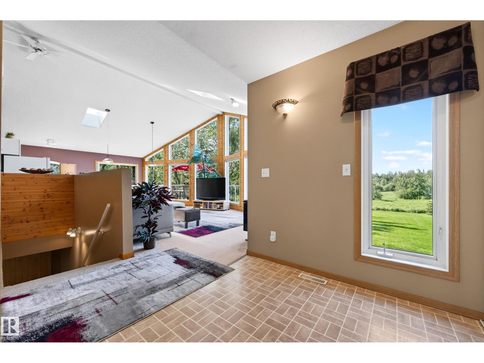#53 51263 RGE ROAD 204 - 9