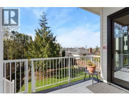 932 Arcadia St, Esquimalt, BC V9A5X1 Photo 17