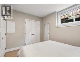 932 Arcadia St, Esquimalt, BC V9A5X1 Photo 32
