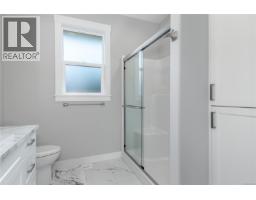3840 Discovery Dr, Campbell River, BC V9W4X4 Photo 17