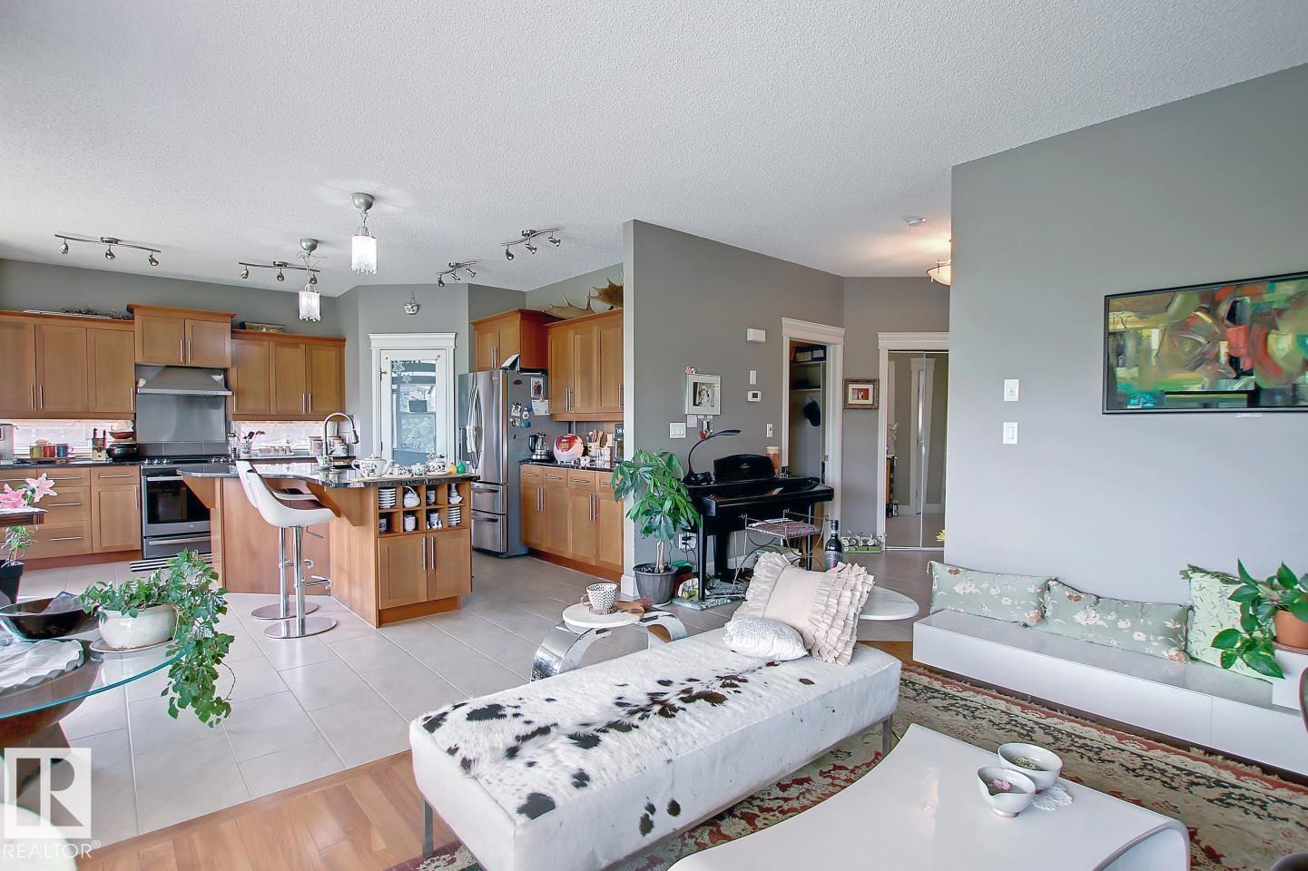 6175 Stinson WY NW - Image 9