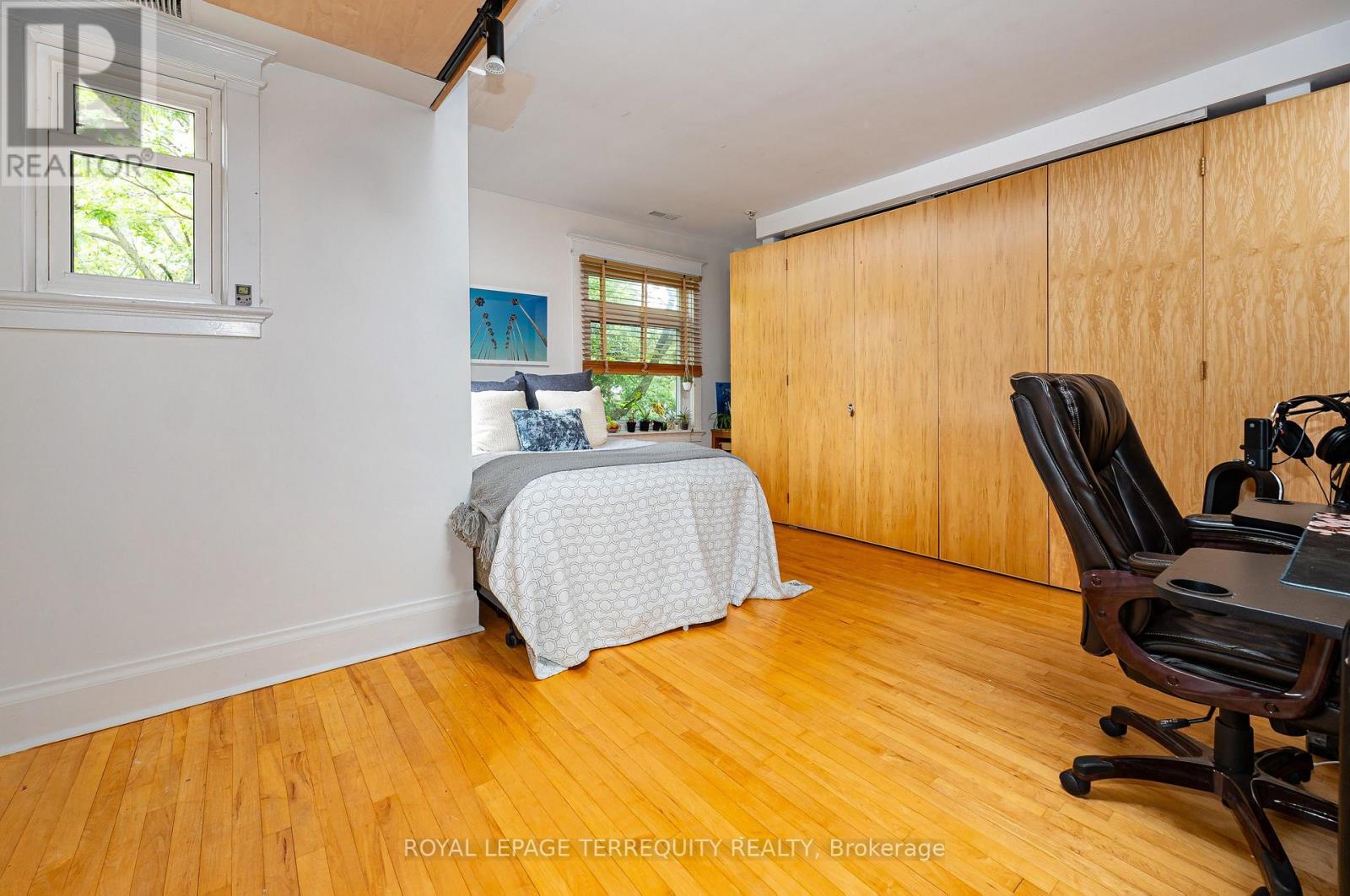 89 LEUTY AVENUE - 18