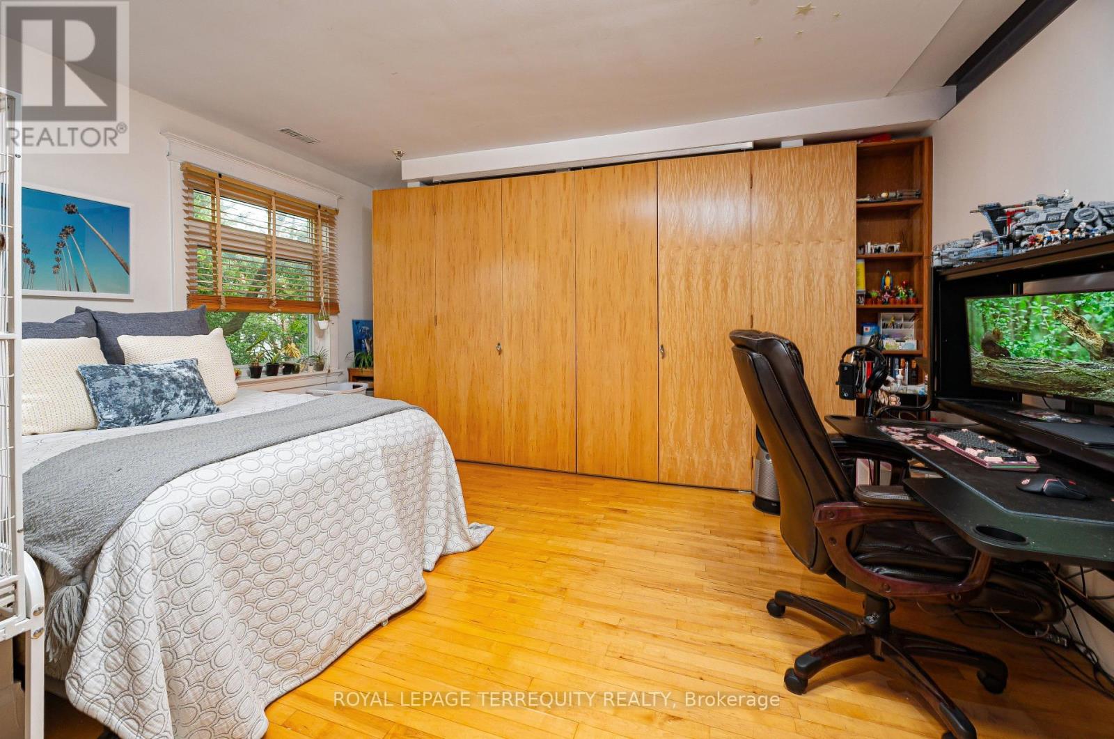 89 LEUTY AVENUE - 19