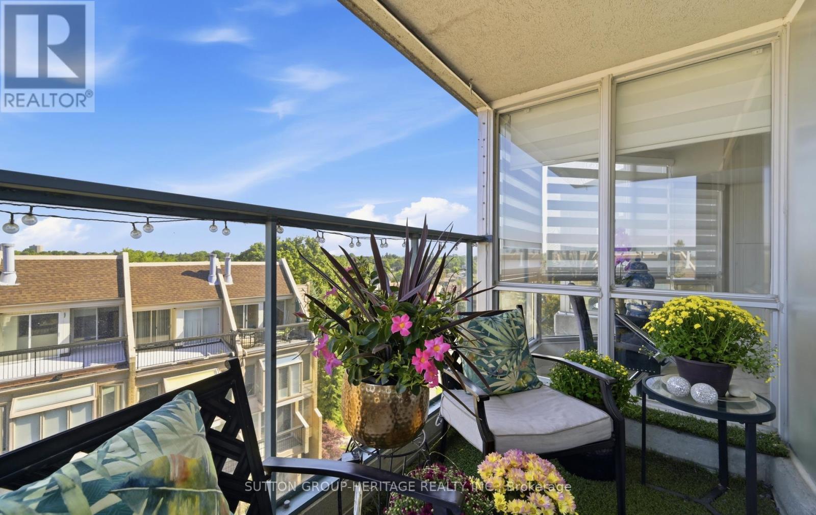 #514 25 CUMBERLAND LANE - 17