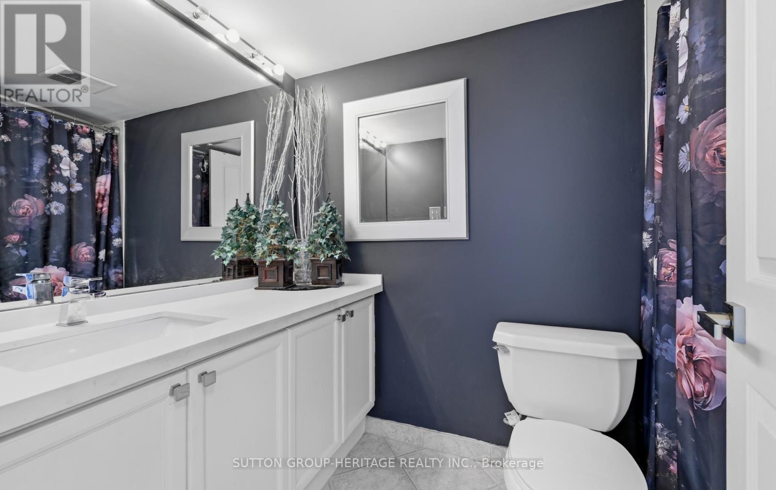 #514 25 CUMBERLAND LANE - 25