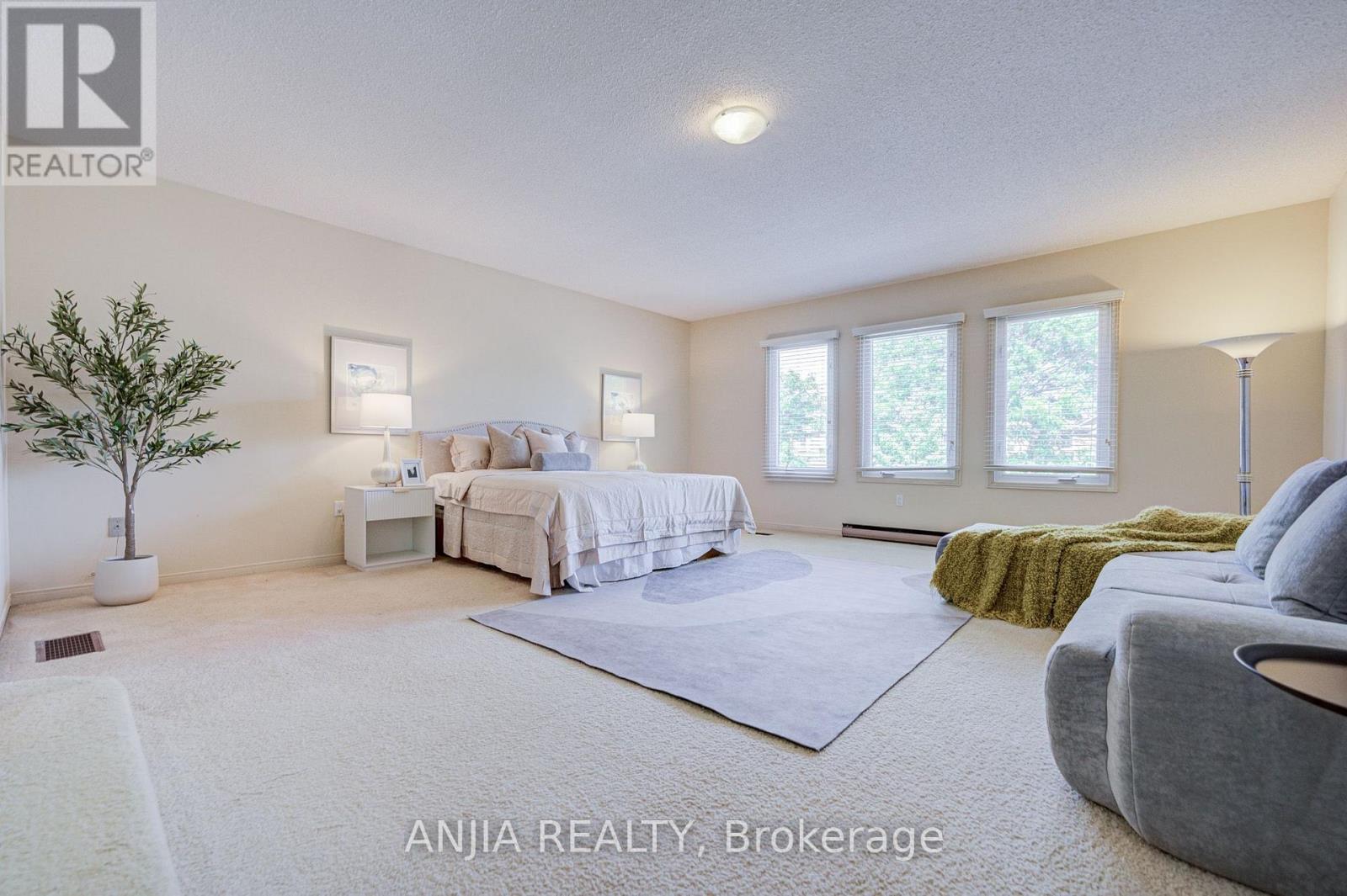 123 CHAPEL PARK SQUARE - 29