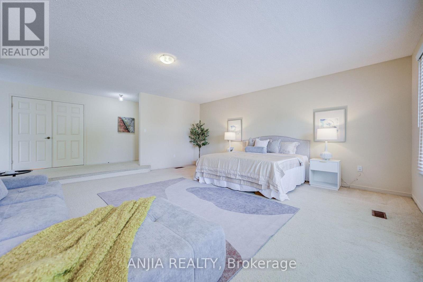 123 CHAPEL PARK SQUARE - Image 30