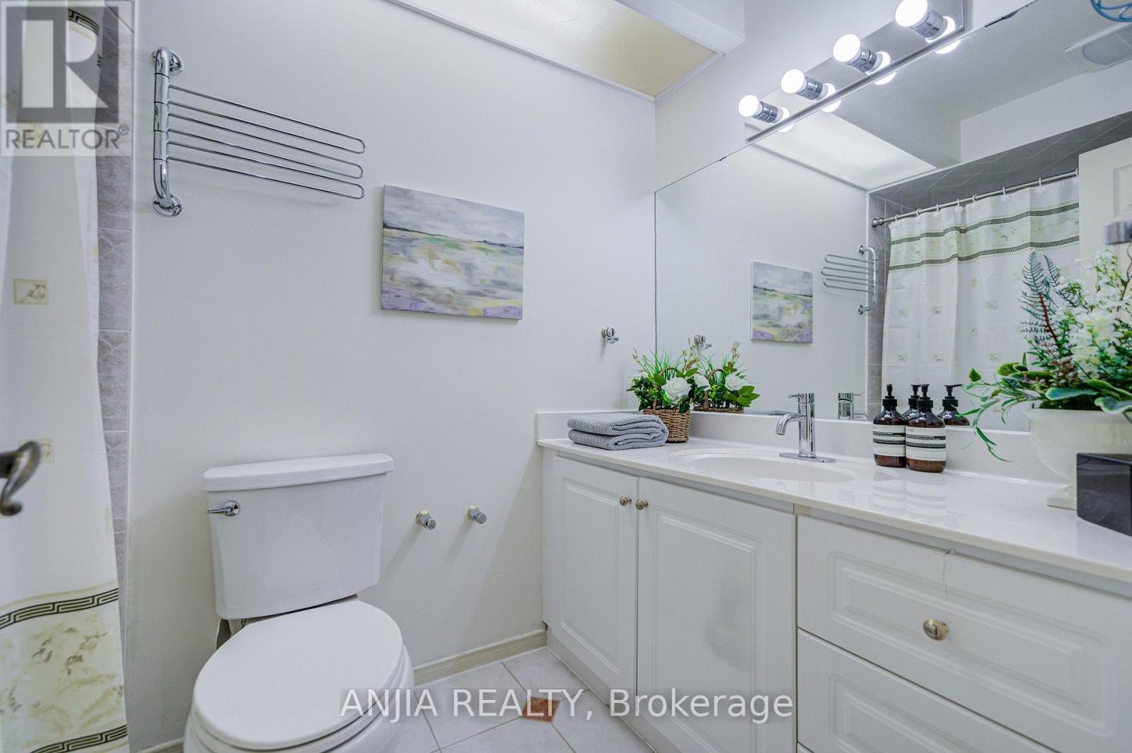123 CHAPEL PARK SQUARE - Image 33