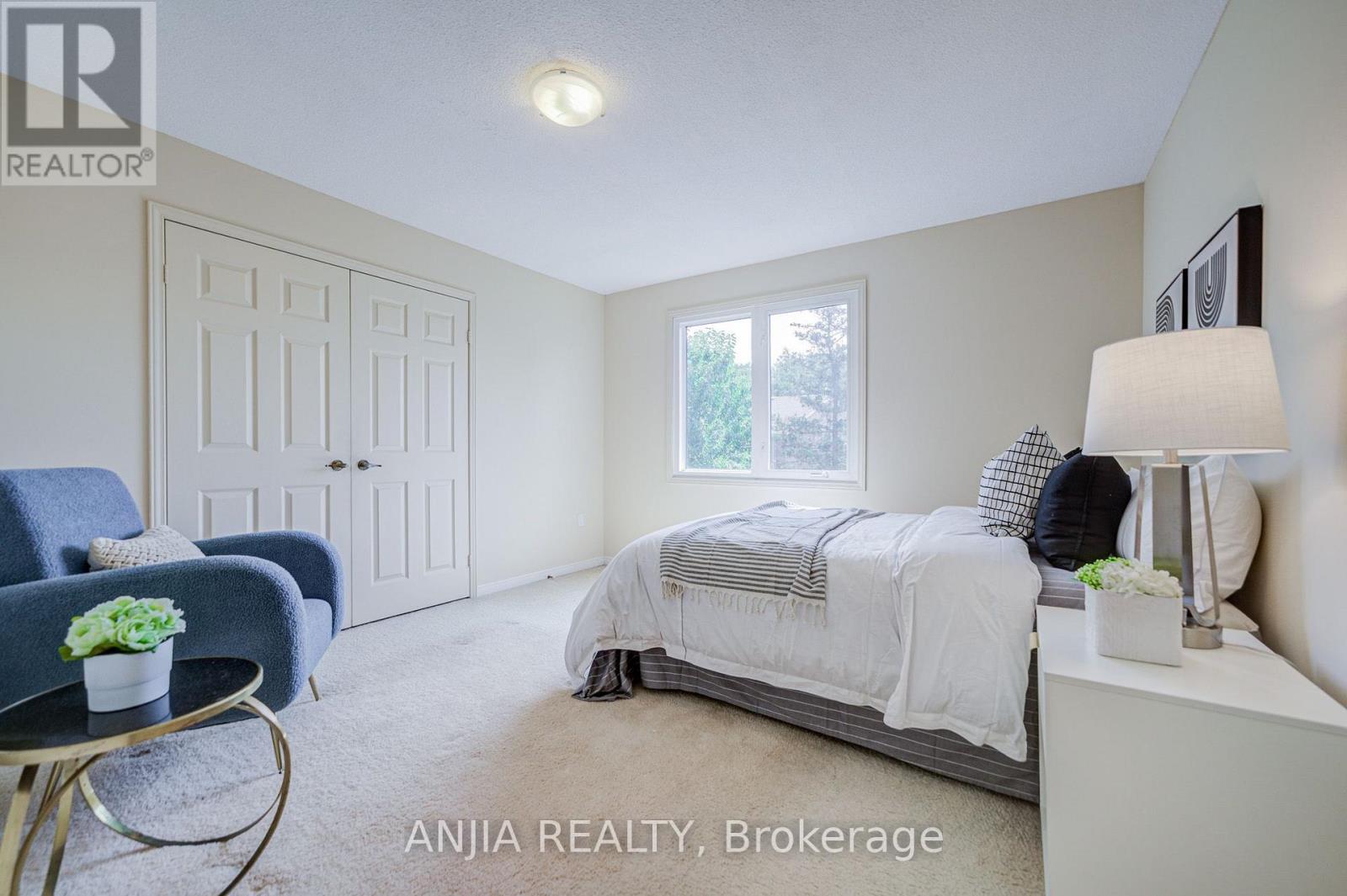 123 CHAPEL PARK SQUARE - Image 38