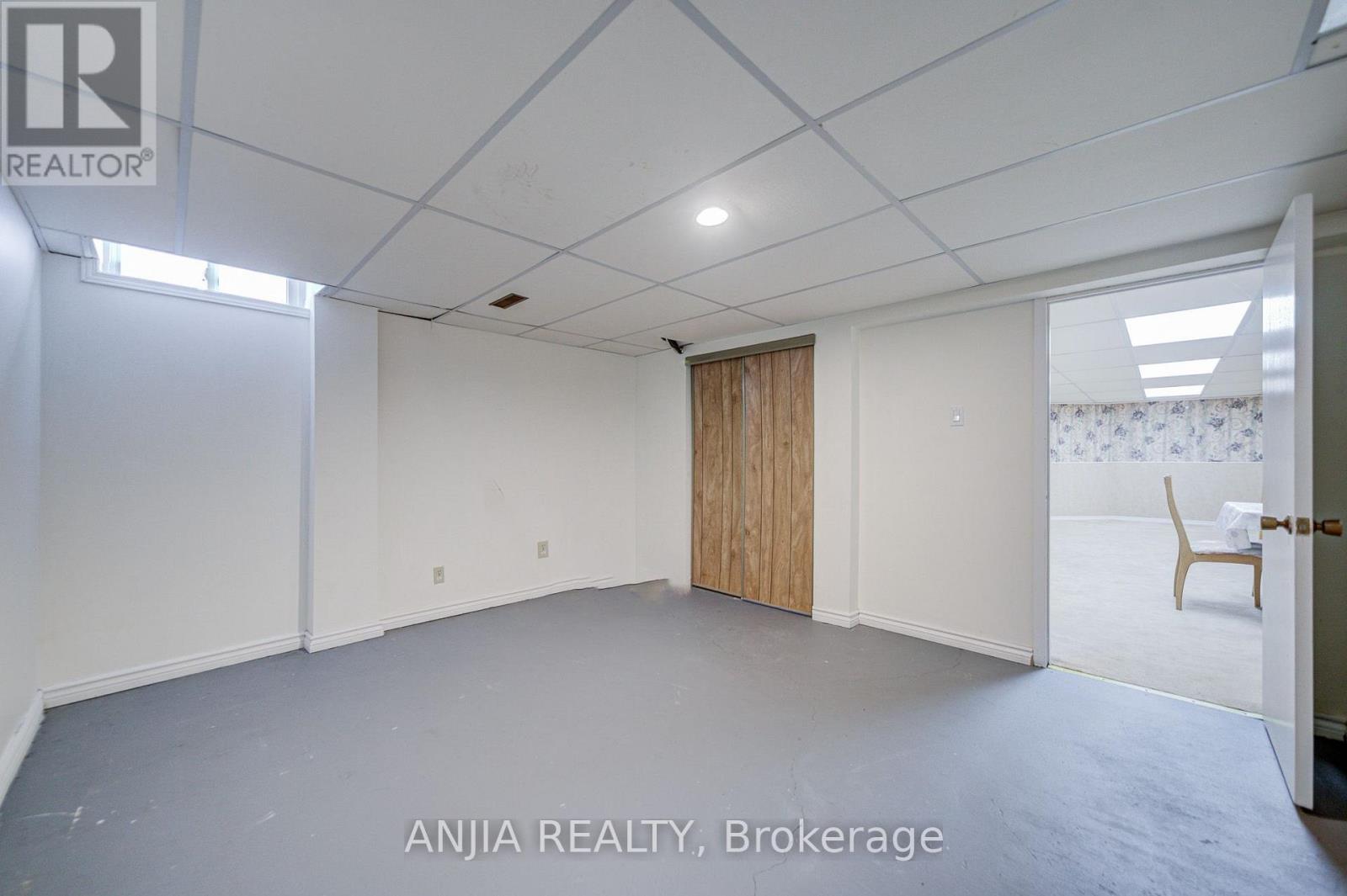 123 CHAPEL PARK SQUARE - 46
