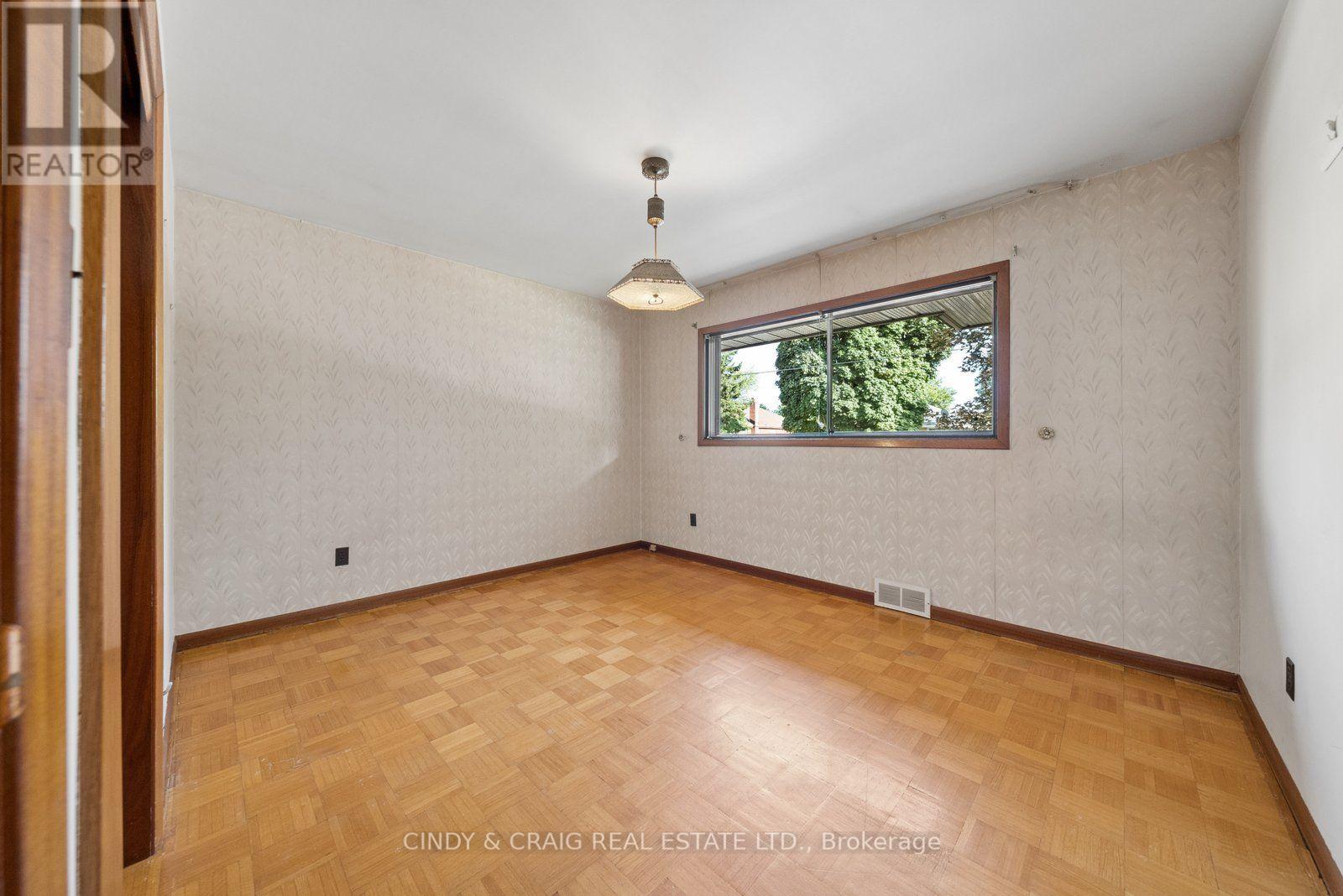 522 DUNKIRK AVENUE - Image 8
