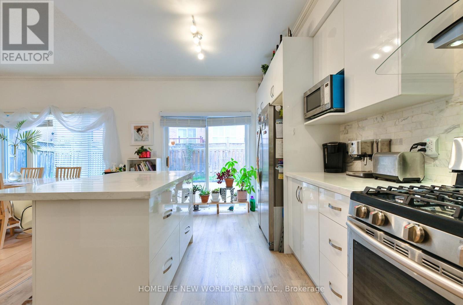 7 FAIRLAWN AVENUE - 8