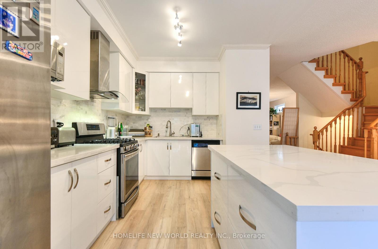7 FAIRLAWN AVENUE - 9