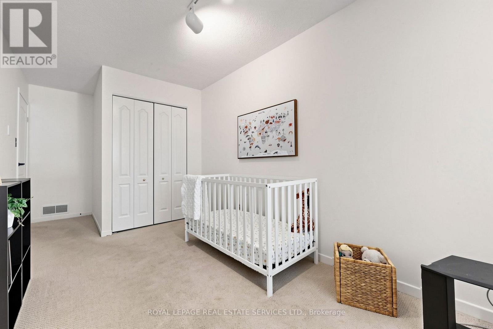 150 TAMARACK DRIVE - 23