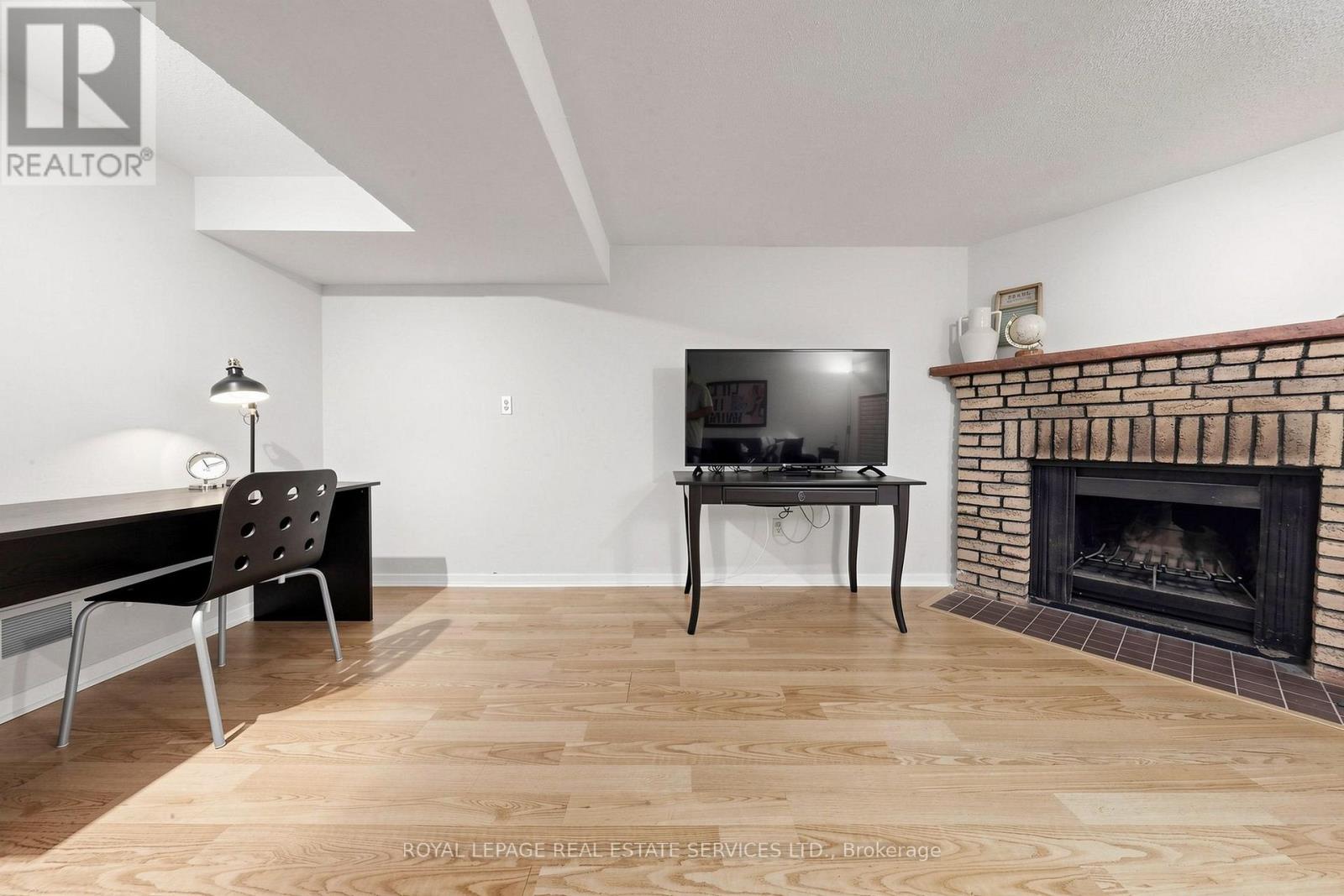 150 TAMARACK DRIVE - 29