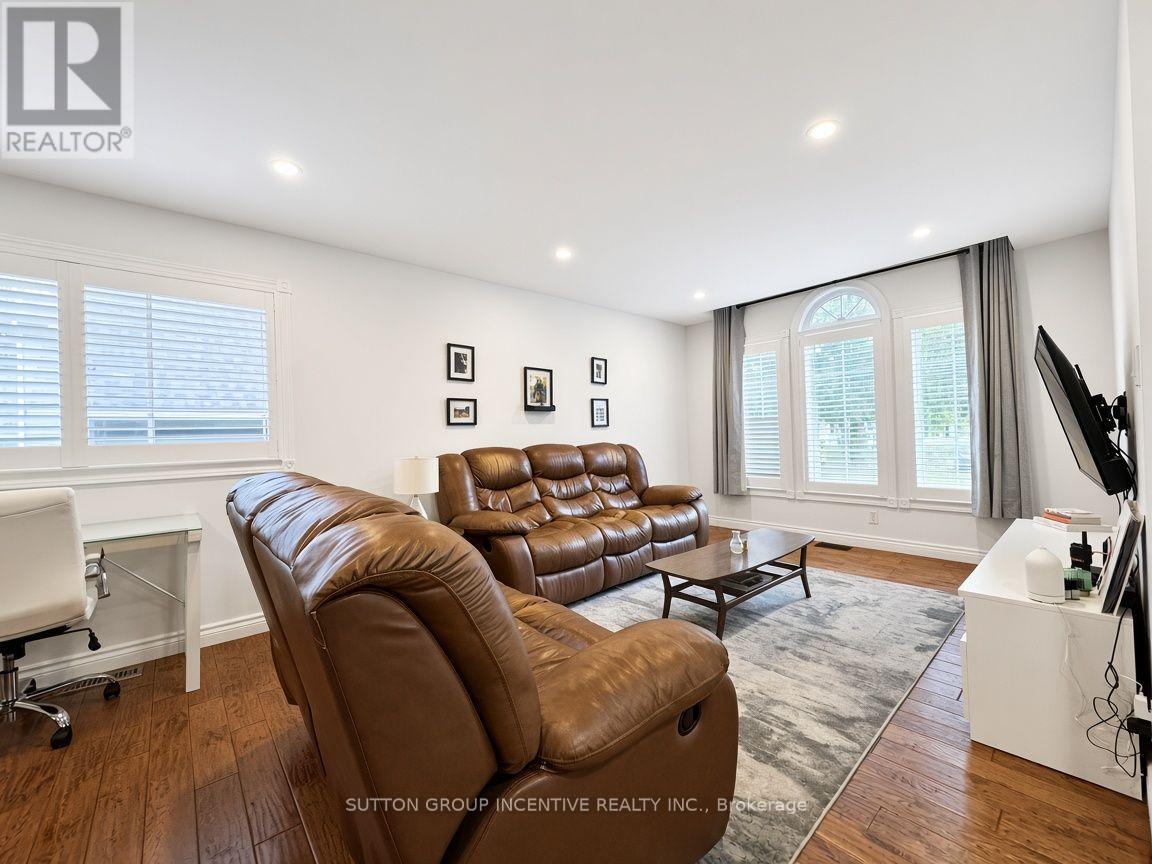8 ALPINE WAY - Image 8