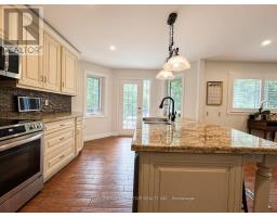 Bedroom 3 - 8 Alpine Way, Oro Medonte, ON L0L2L0 Photo 11