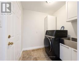 8 Alpine Way, Oro Medonte, ON L0L2L0 Photo 16