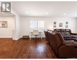 Living room - 8 Alpine Way, Oro Medonte, ON L0L2L0 Photo 7