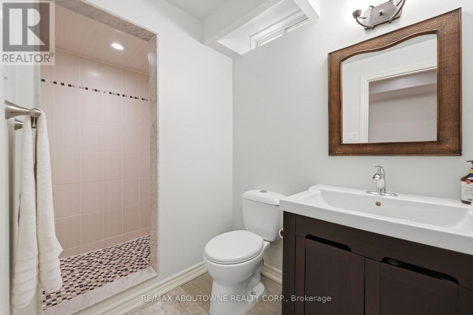 738 FOURTH LINE - Image 37