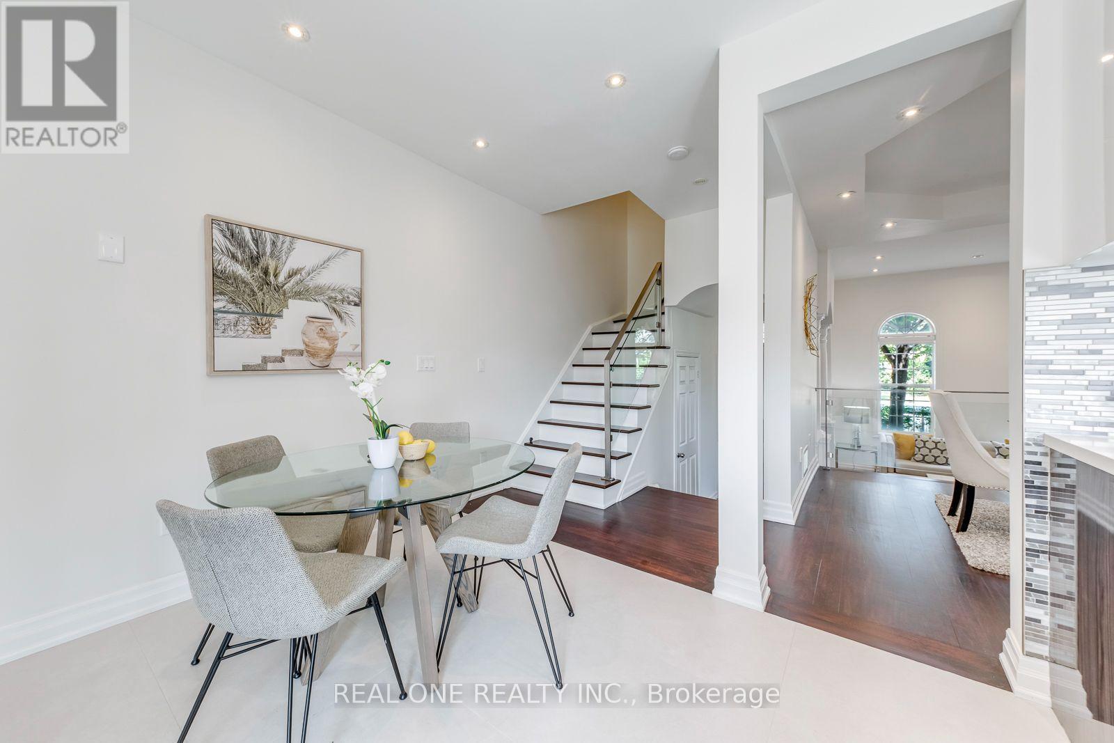 3486 EGLINTON AVENUE W - 22