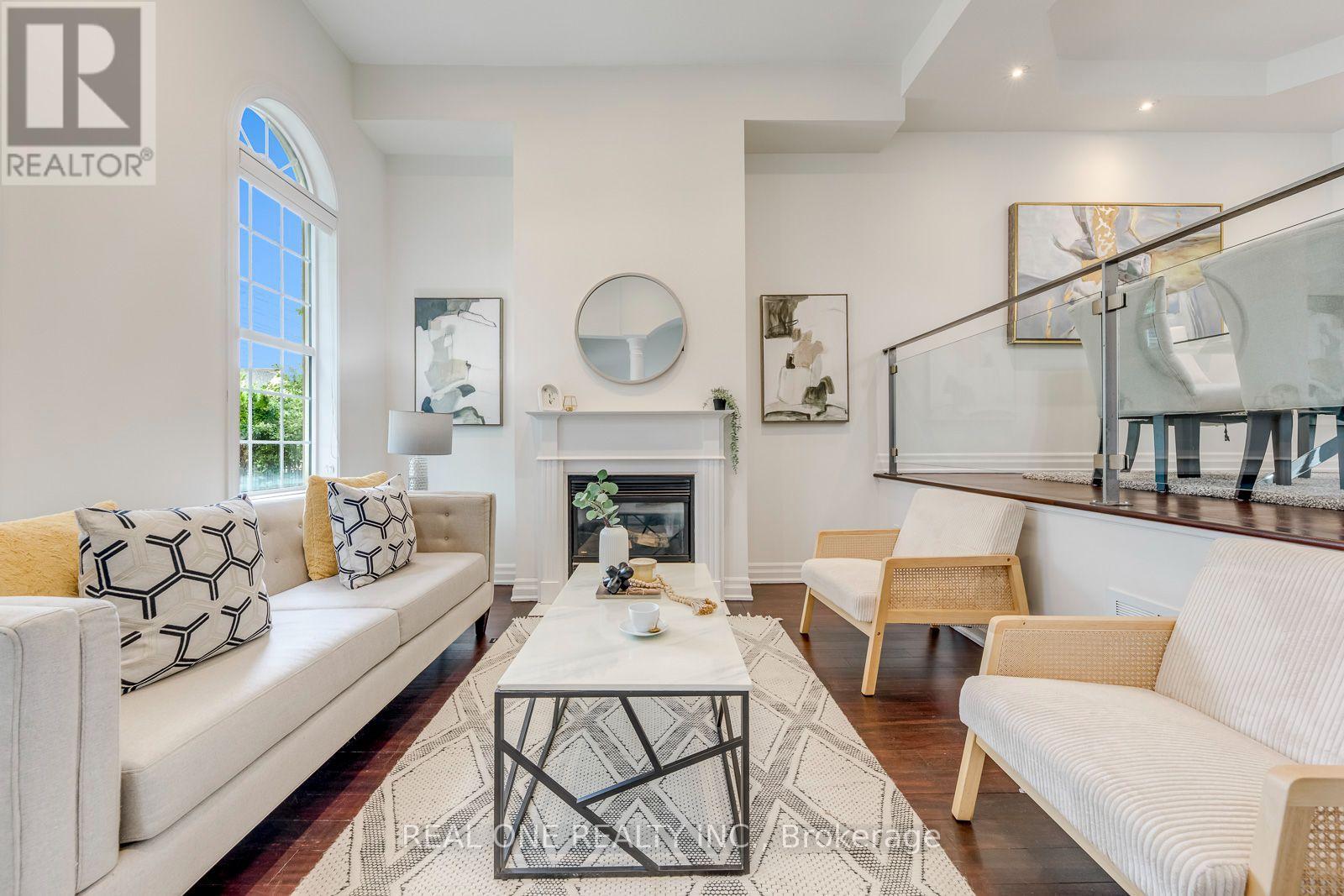 3486 EGLINTON AVENUE W - 6