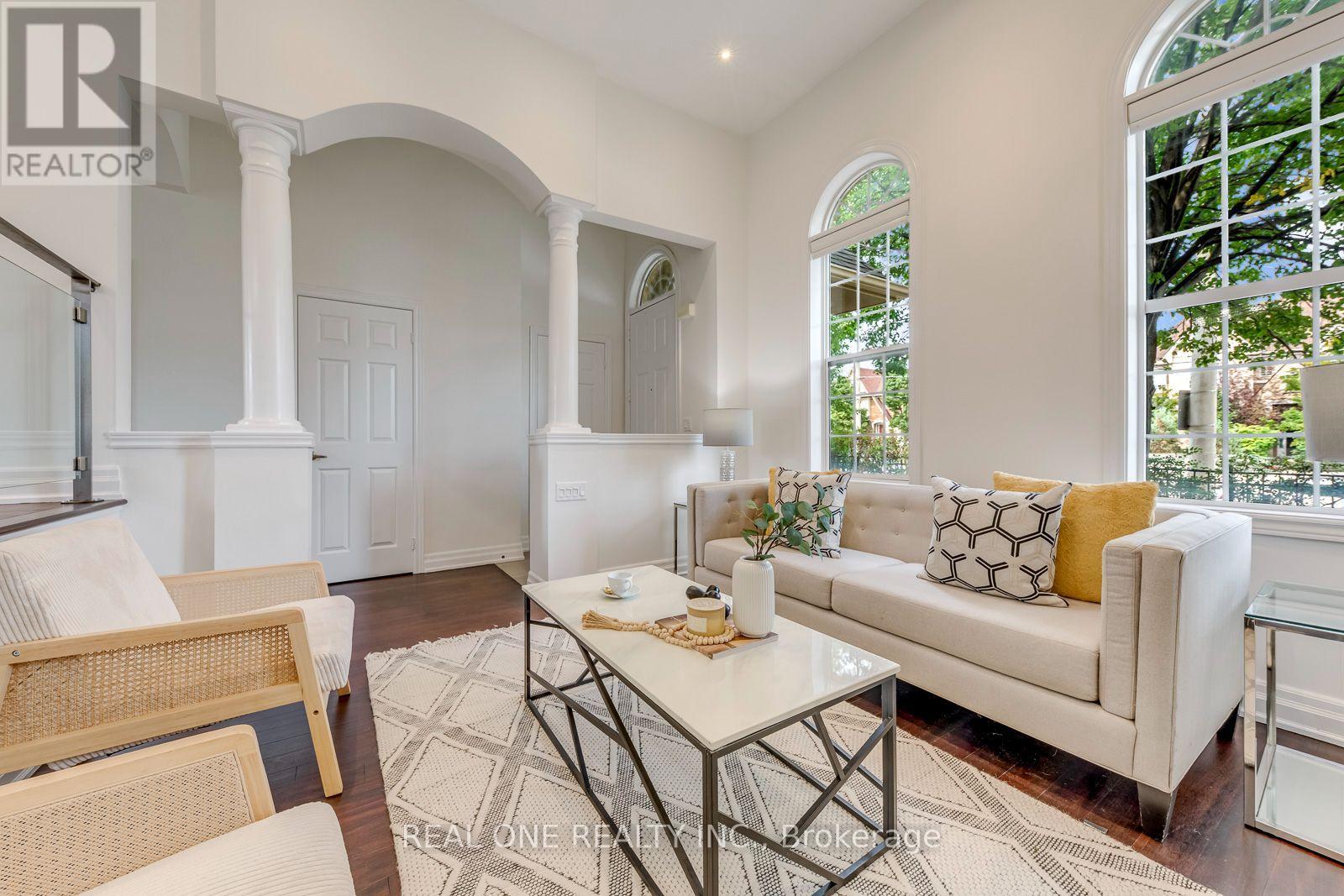3486 EGLINTON AVENUE W - 9