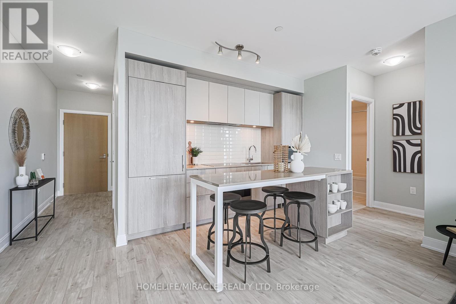 #1110 65 ANNIE CRAIG DRIVE - 13