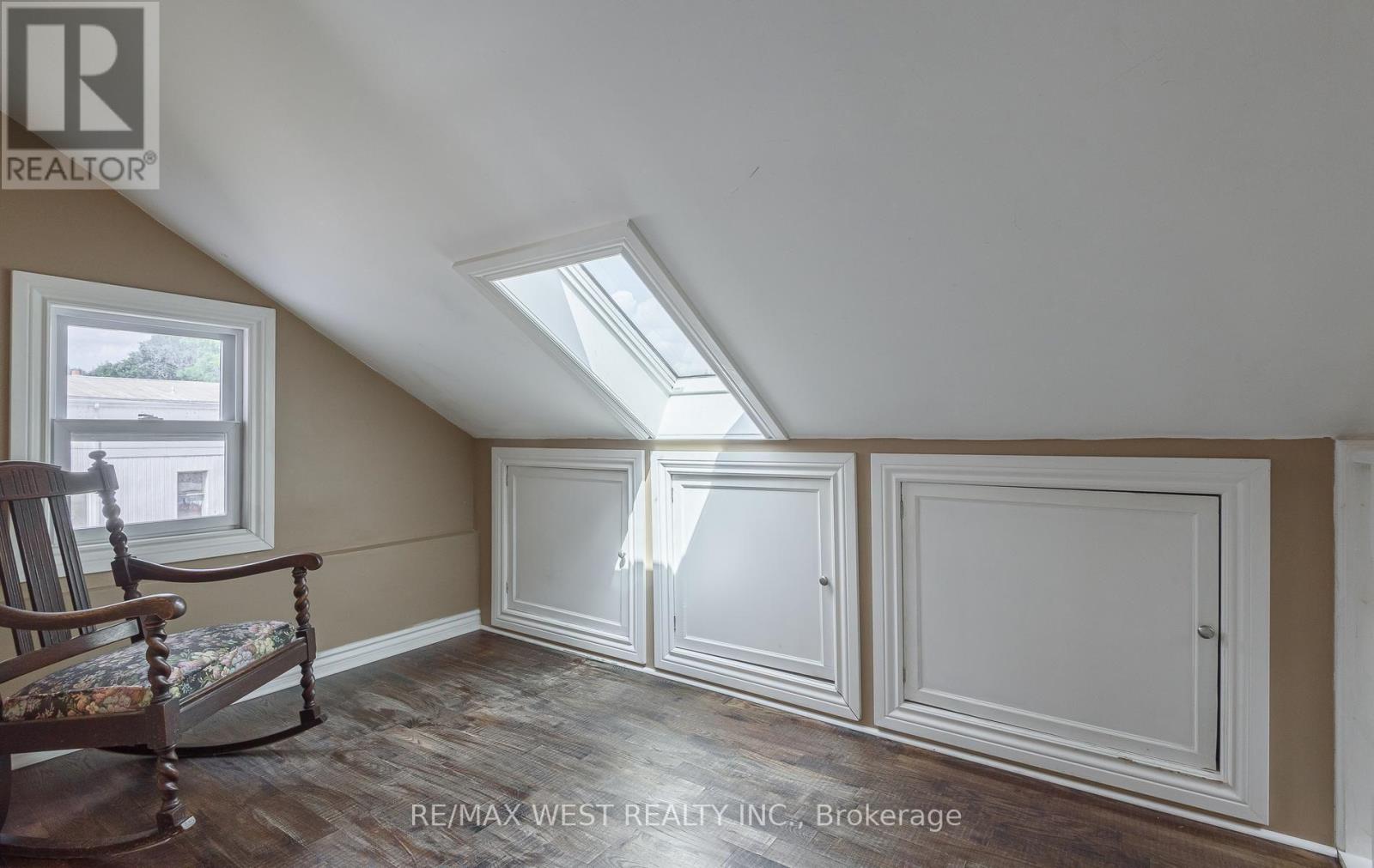 37 MAIN STREET N - Image 36