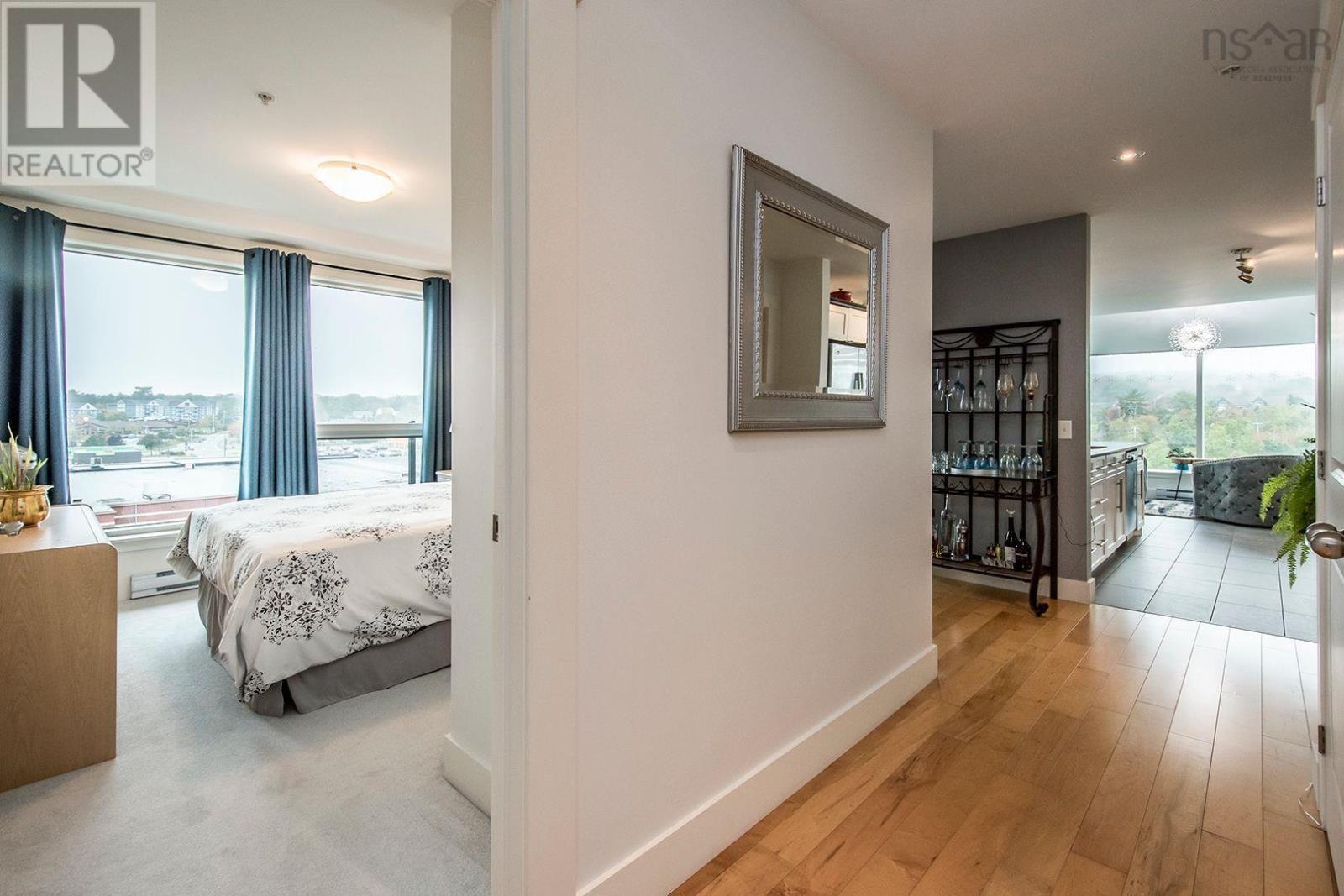 Property 15 of 46 of 606 220 Waterfront Drive