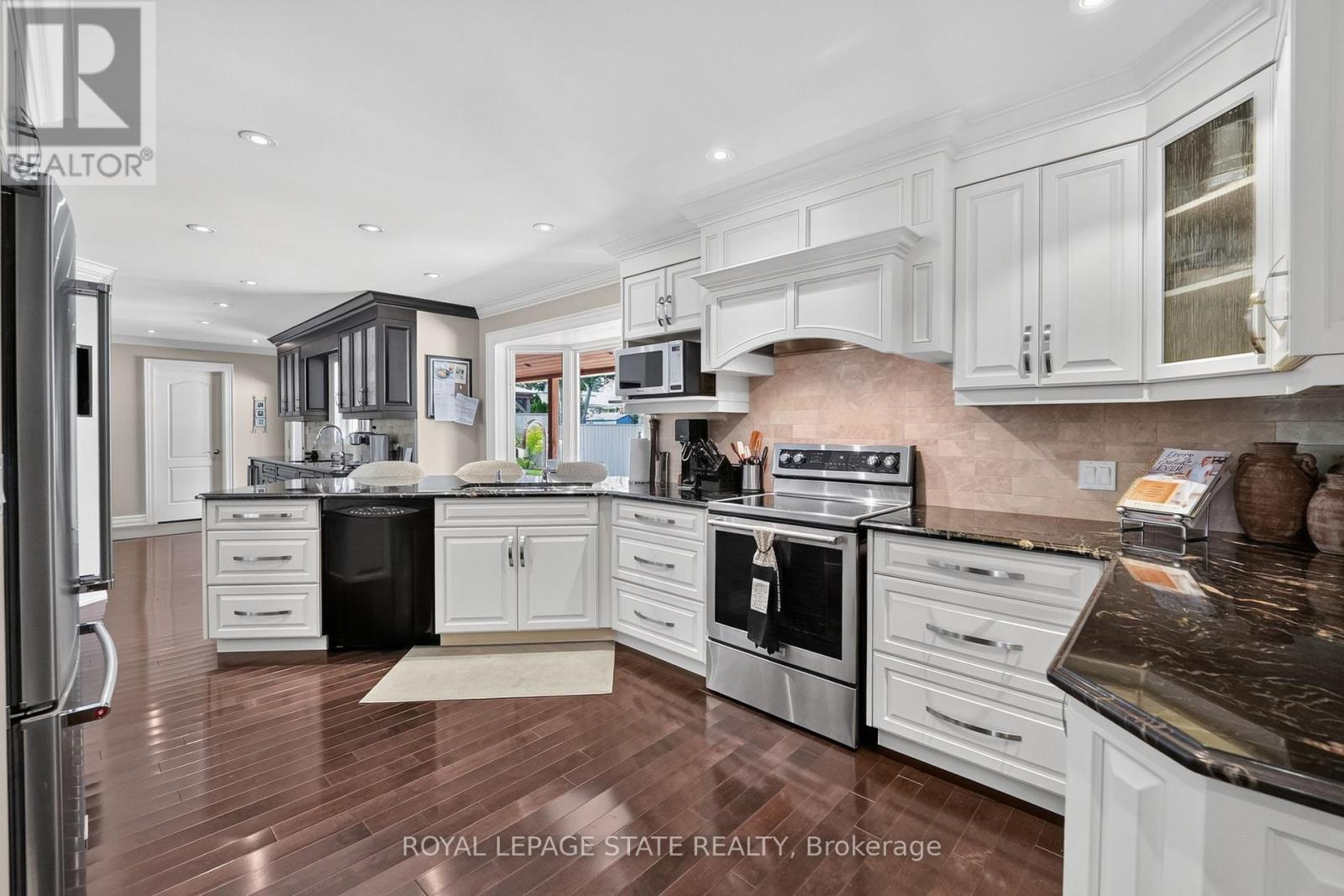 86 HEDGE LAWN DRIVE - Image 12