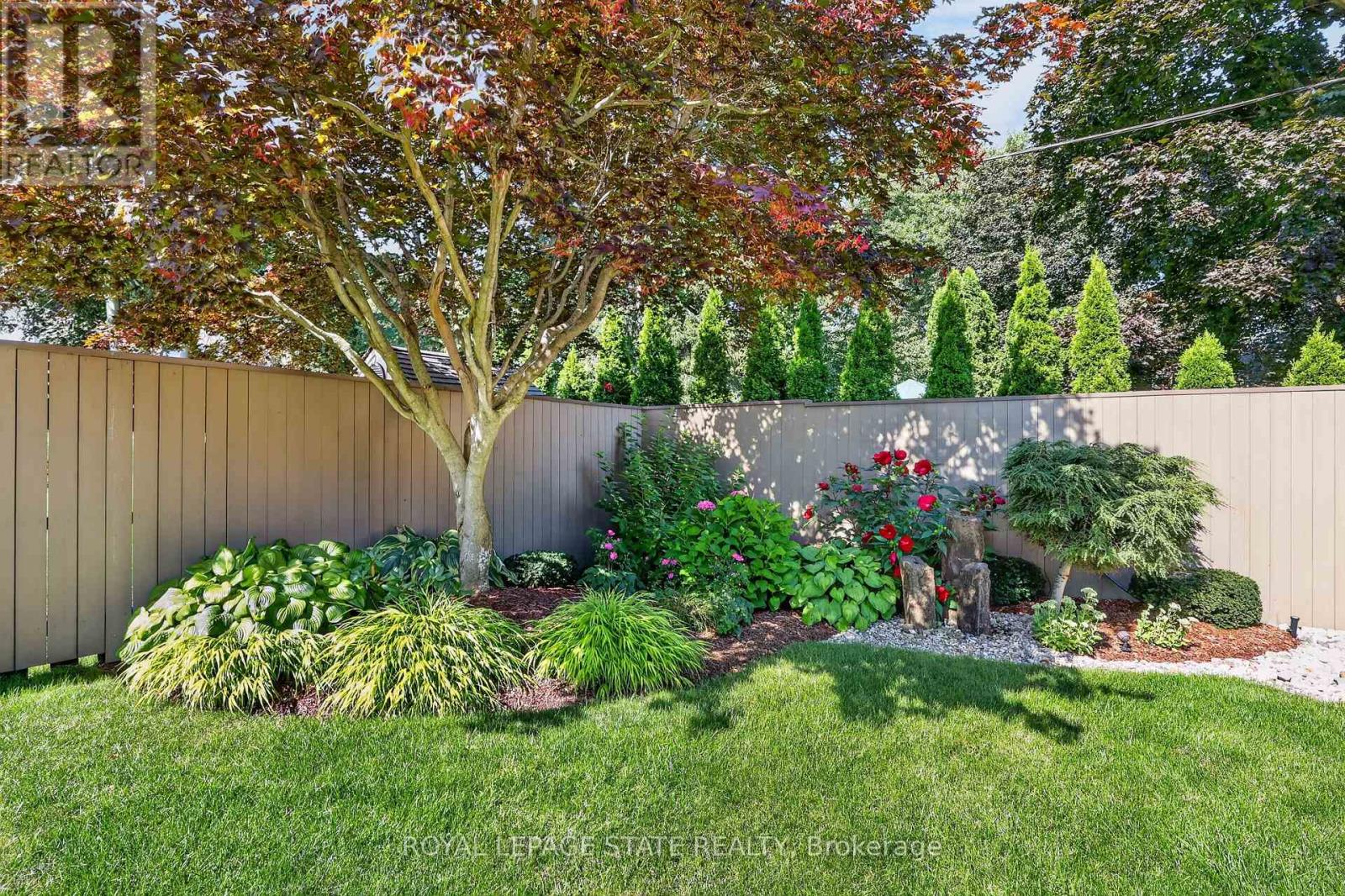 86 HEDGE LAWN DRIVE - 45