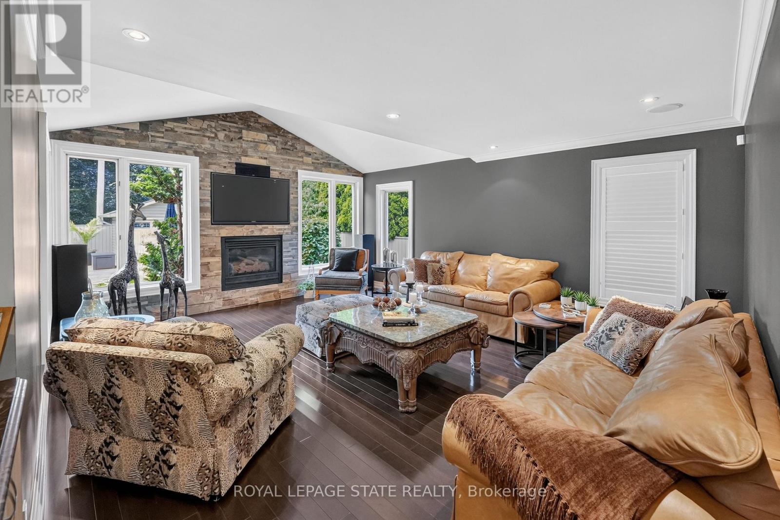 86 HEDGE LAWN DRIVE - 8