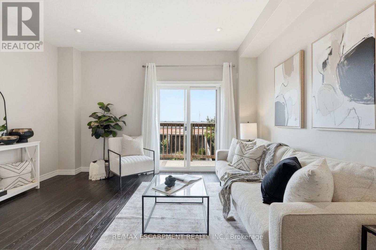 31 EDENROCK DRIVE - 12