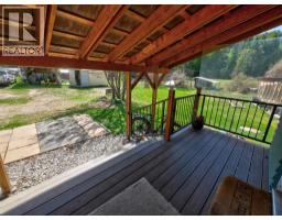 Bedroom - 3837 Pass Creek Road, Crescent Valley, BC V0G1H1 Photo 10