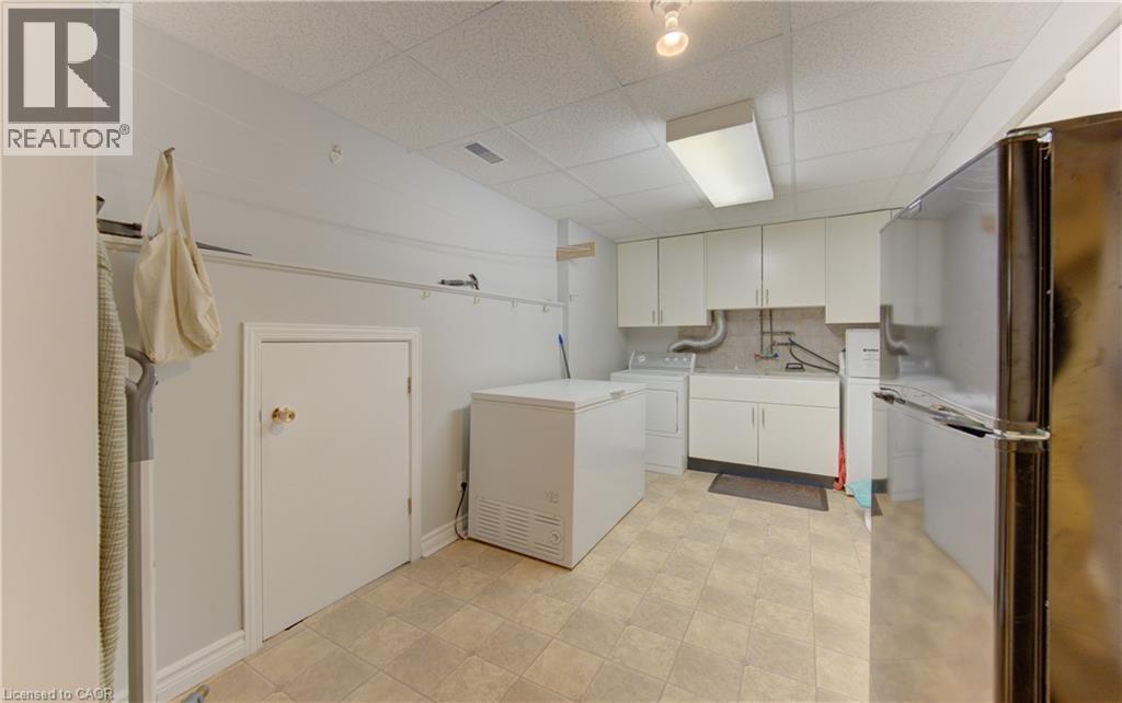 599 COLDSTREAM Drive - Image 36