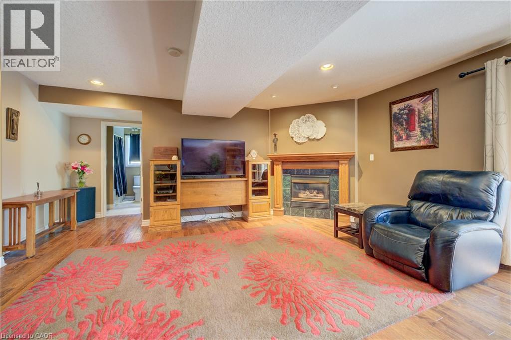 599 COLDSTREAM Drive - Image 28
