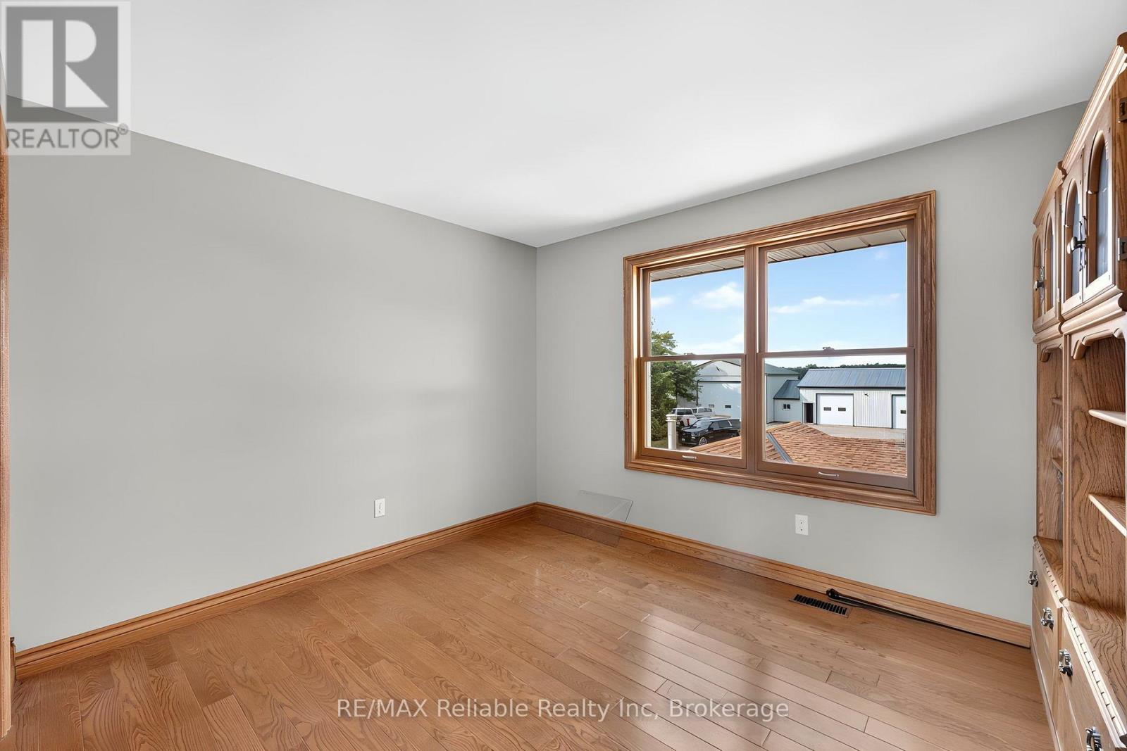 43804 HYDRO LINE ROAD - Image 28