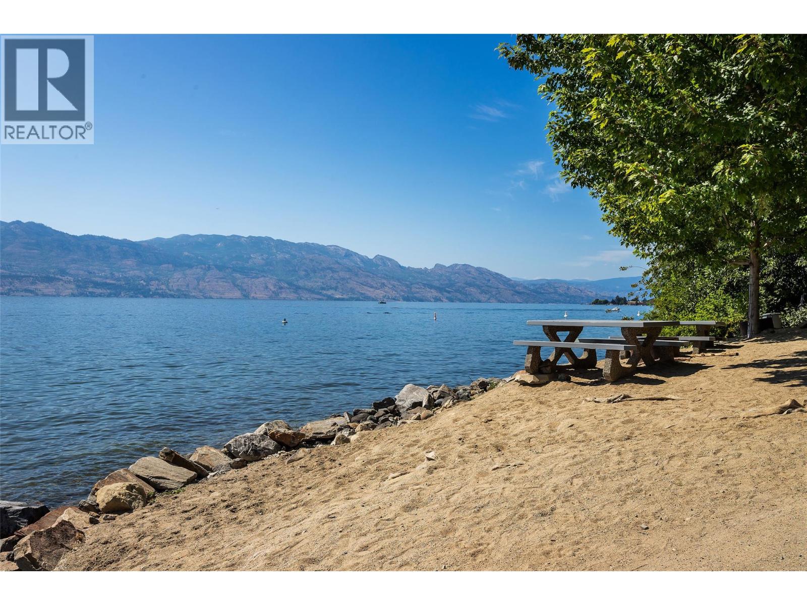 1185 Sunnyside Road, West Kelowna