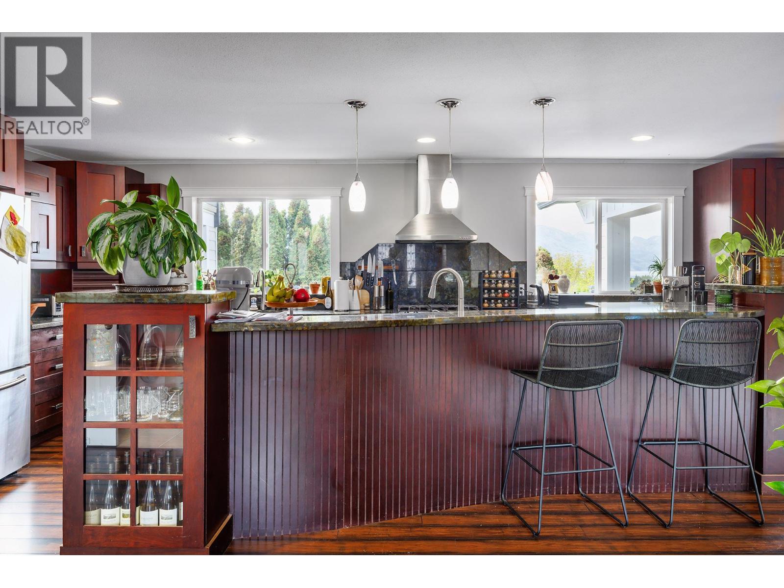 1185 Sunnyside Road, West Kelowna