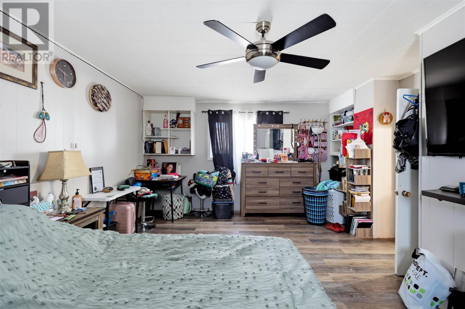 432 Wallace TER - Image 10