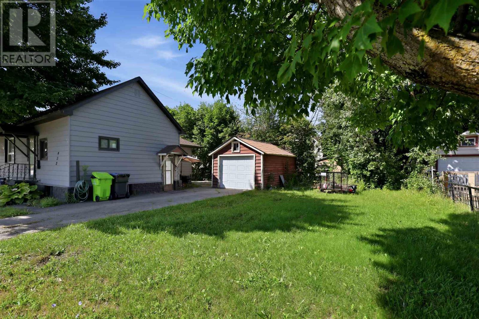 432 Wallace TER - Image 25