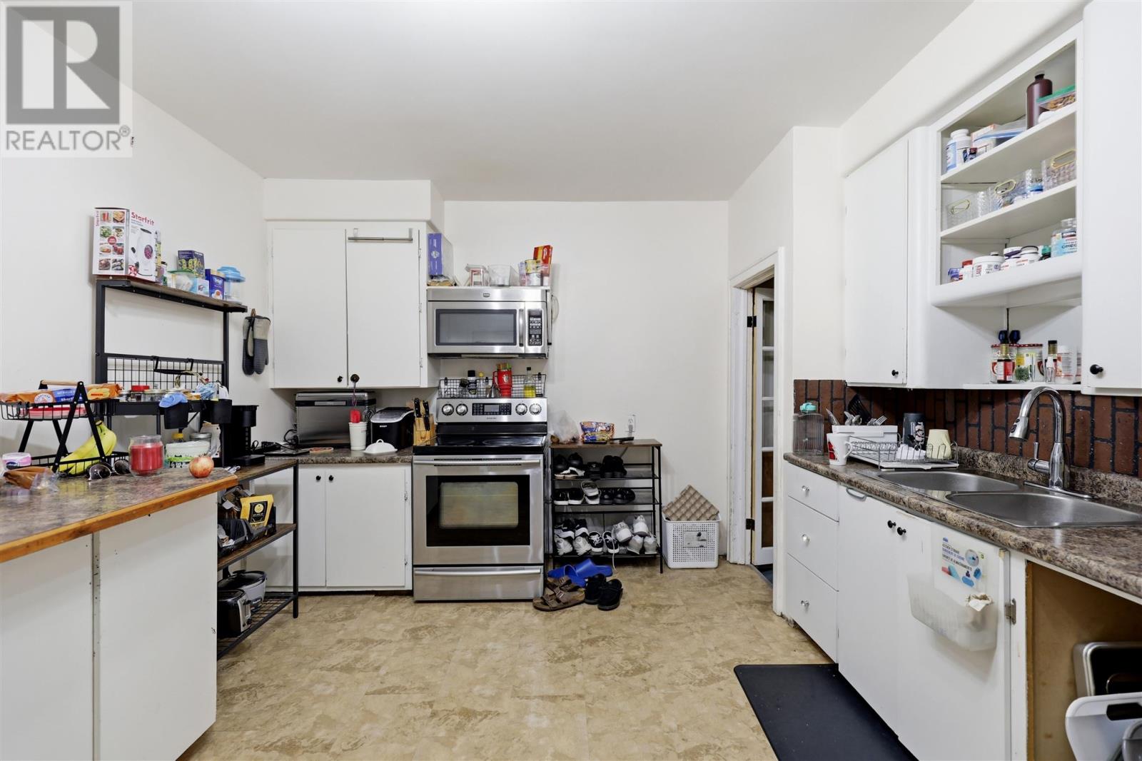 432 Wallace TER - Image 4