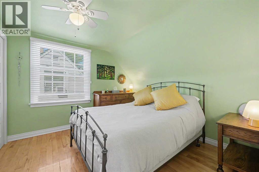 434 19 Street NW - 12