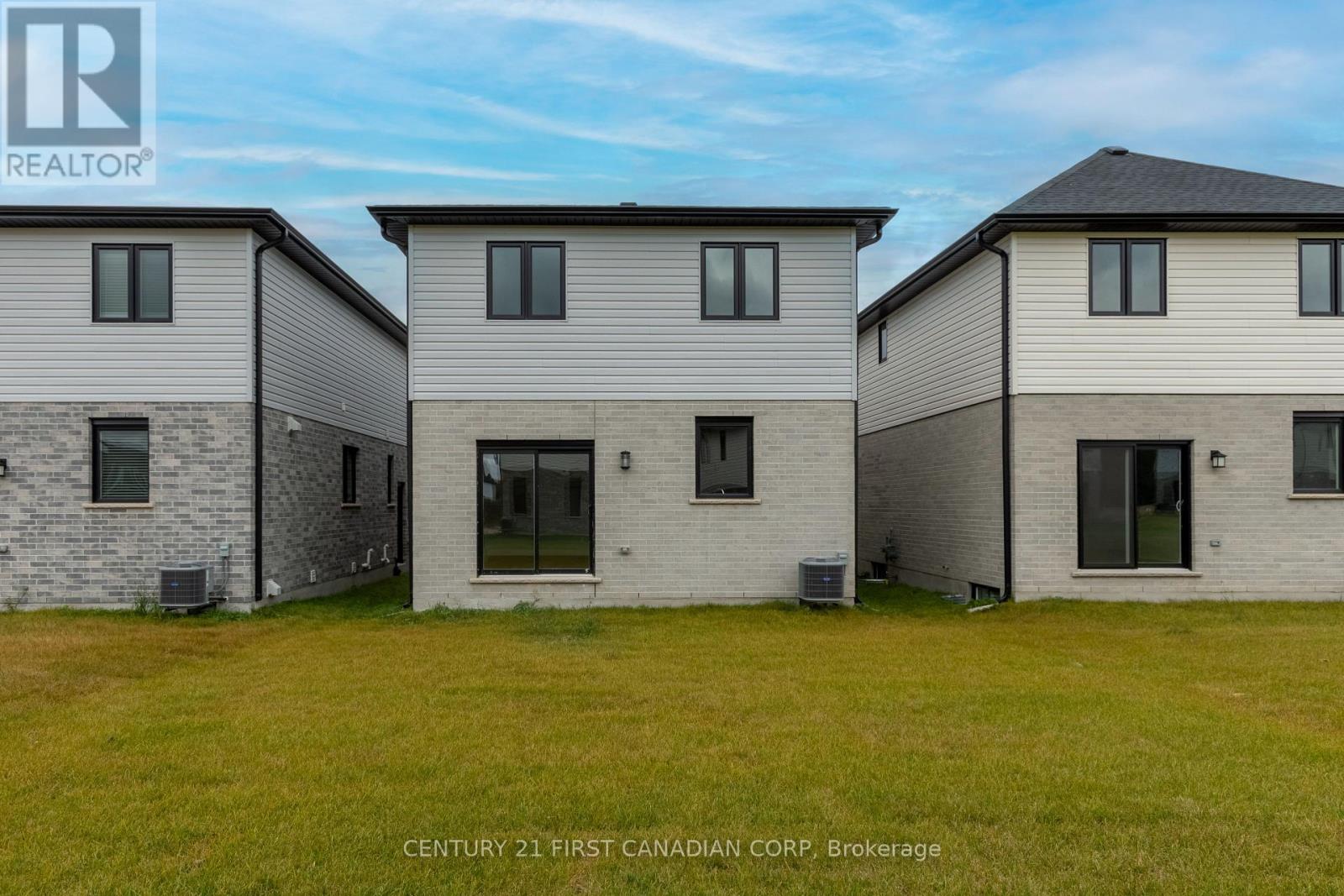 6453 ROYAL MAGNOLIA AVENUE - 27