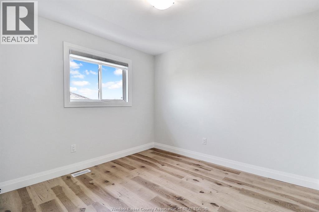 1844 MEIGHEN ROAD - 12
