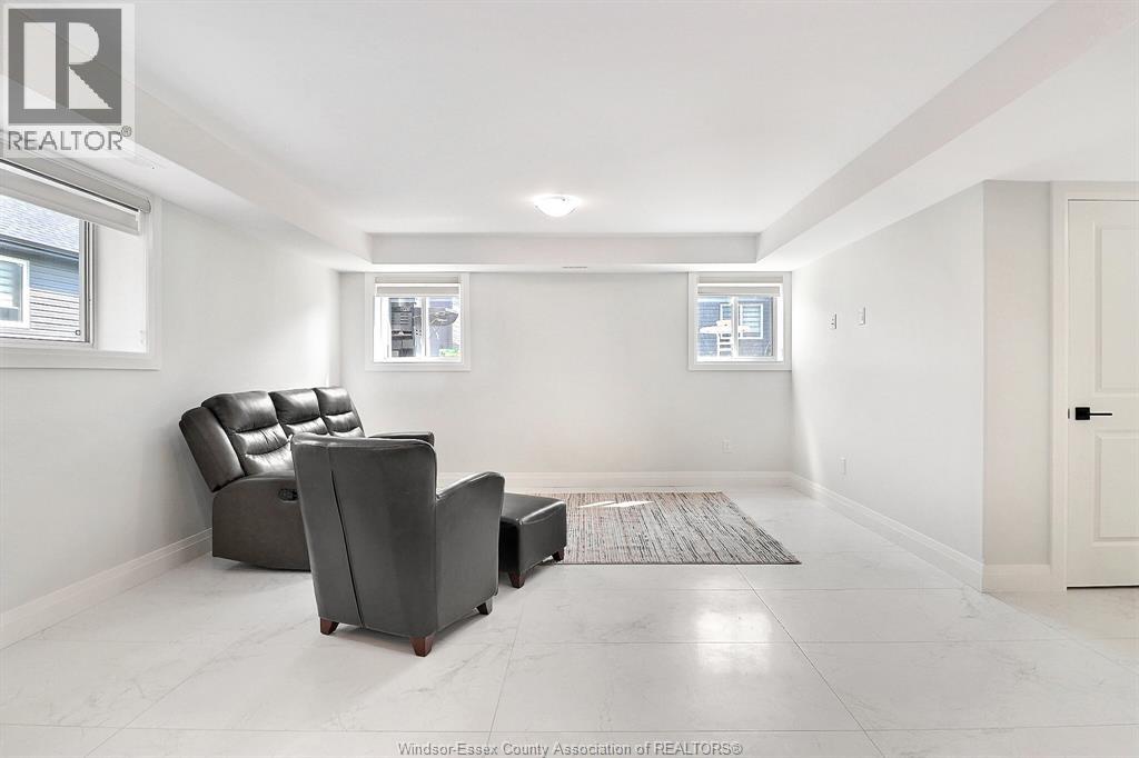 1844 MEIGHEN ROAD - 20