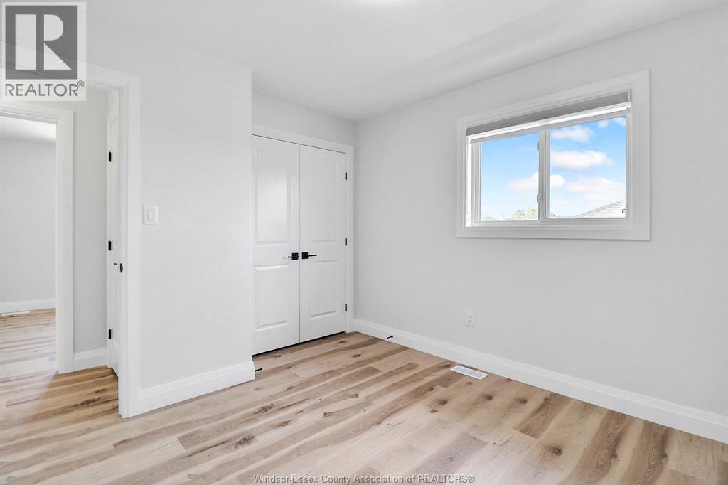 1844 MEIGHEN ROAD - 13